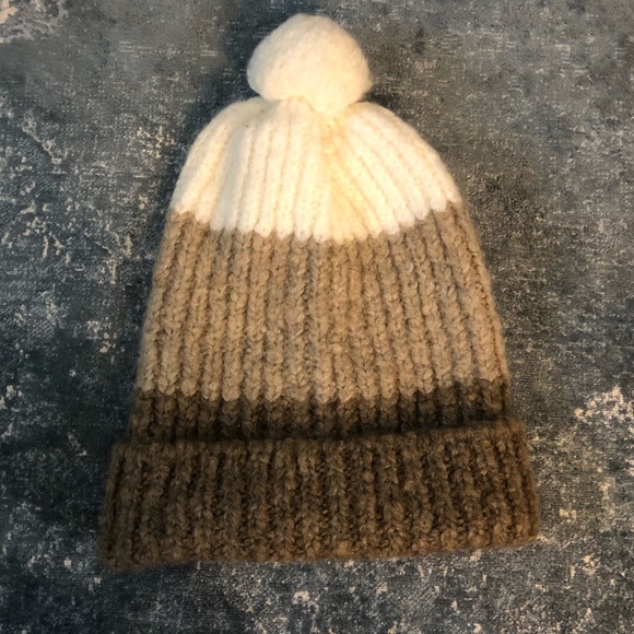 UGG Accessories - Ugg stripe beanie hat